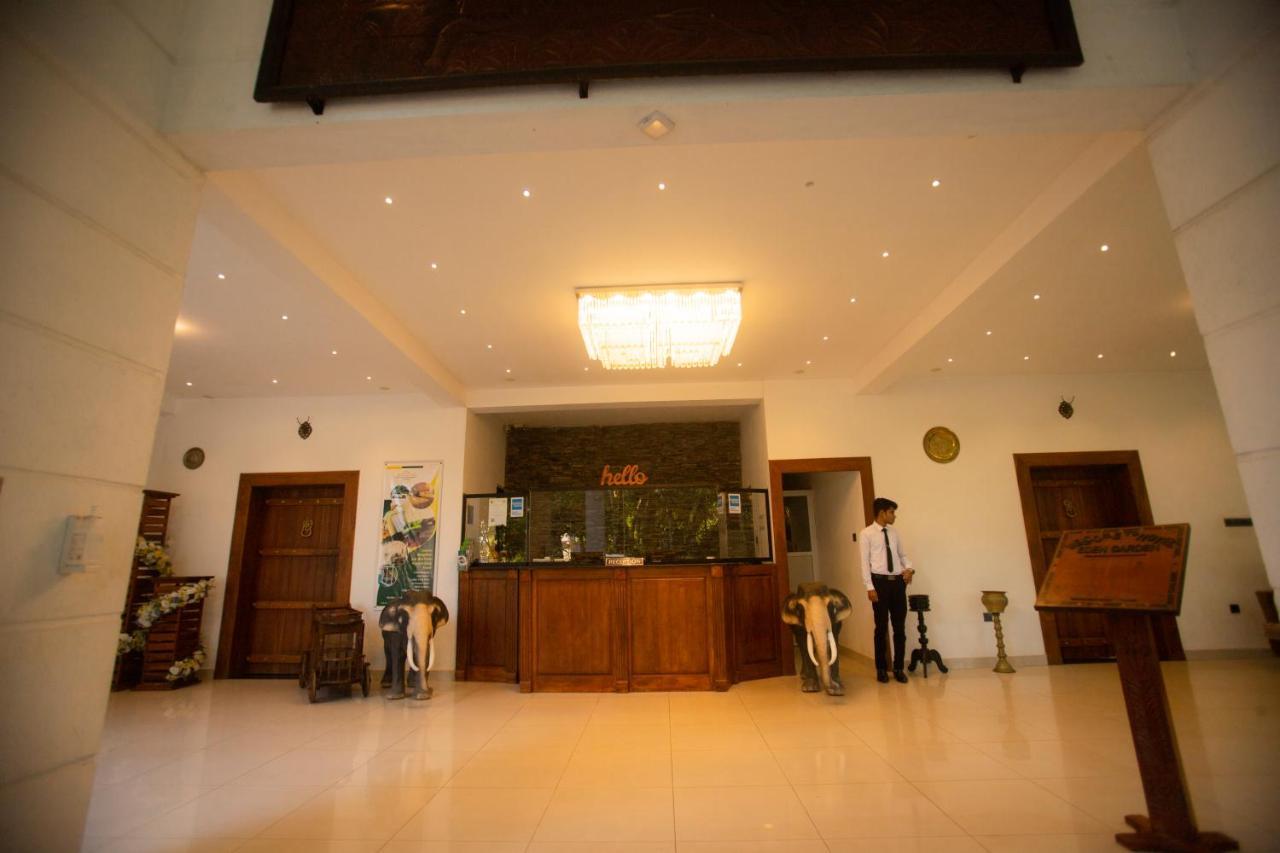 Hotel Eden Garden Сігірія Екстер'єр фото