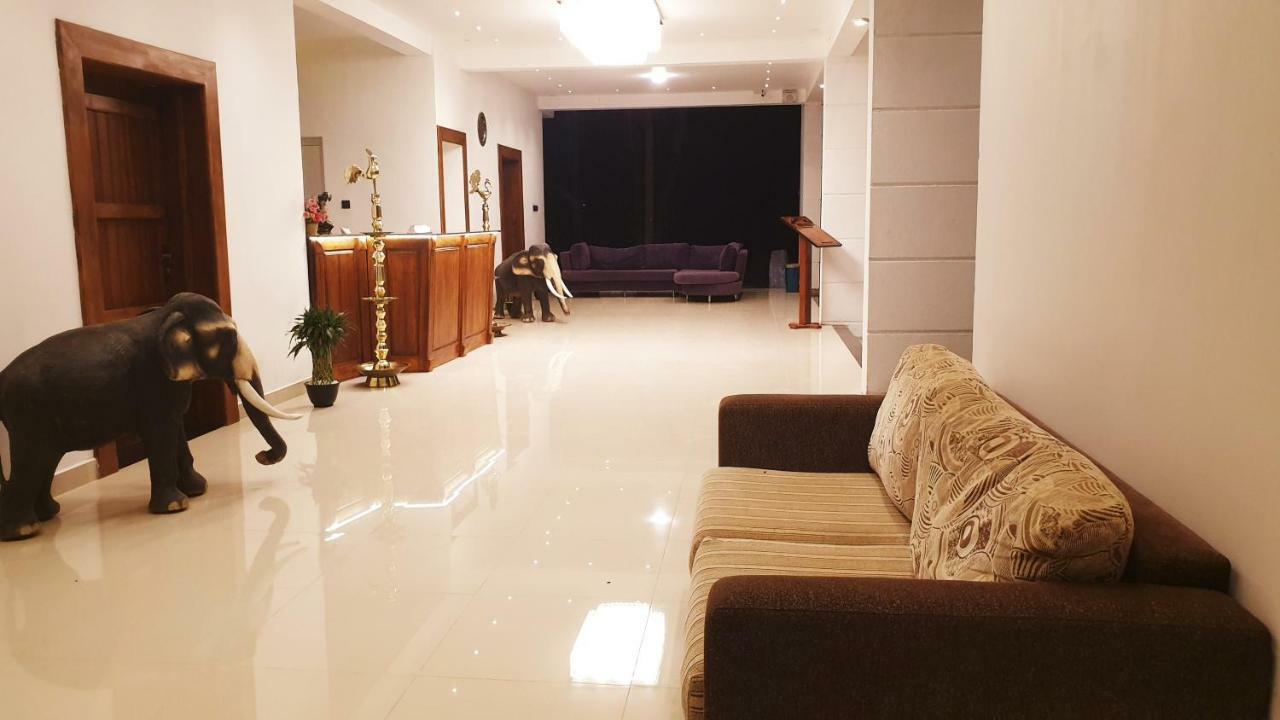 Hotel Eden Garden Сігірія Екстер'єр фото